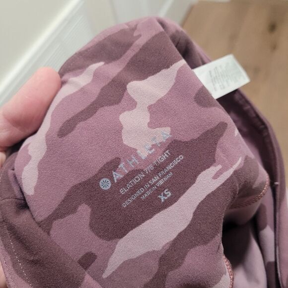 Athleta Camo Elation 7/8 Tight Leggings XS‎ Pink Camo Yoga Workout Pants Magenta - Picture 9 of 9